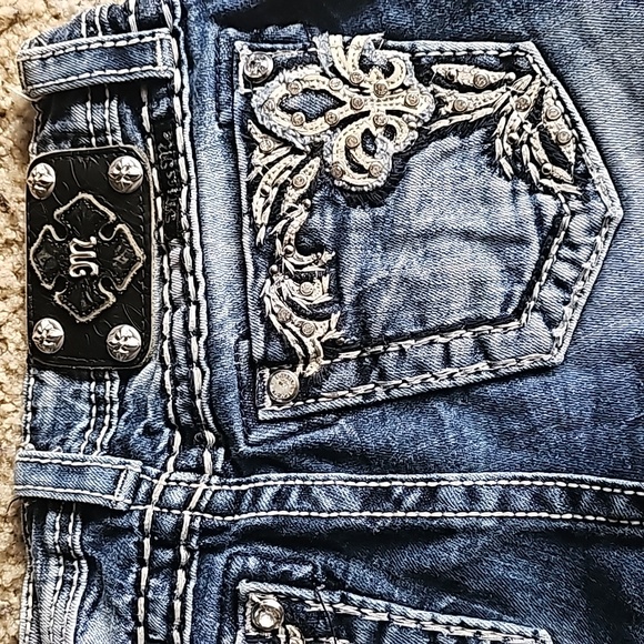 30. Miss Me Girls Shorts - Picture 3 of 9